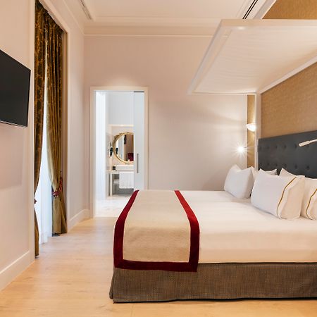 Aurea Ana Palace By Eurostars Hotel Company بودابست المظهر الخارجي الصورة A room at the hotel