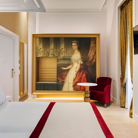 Aurea Ana Palace By Eurostars Hotel Company بودابست المظهر الخارجي الصورة A room at the hotel