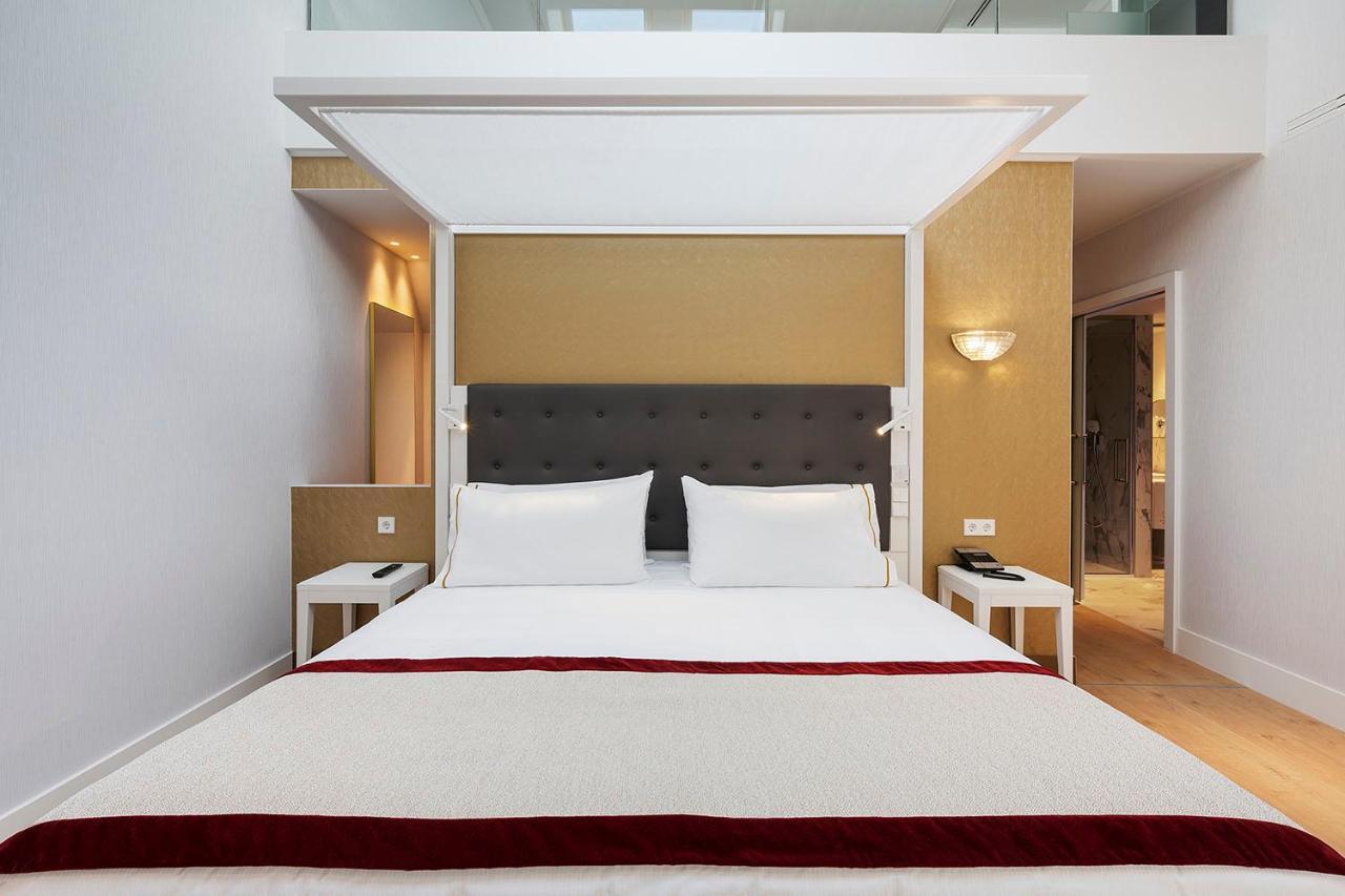 Aurea Ana Palace By Eurostars Hotel Company بودابست المظهر الخارجي الصورة A room at the hotel