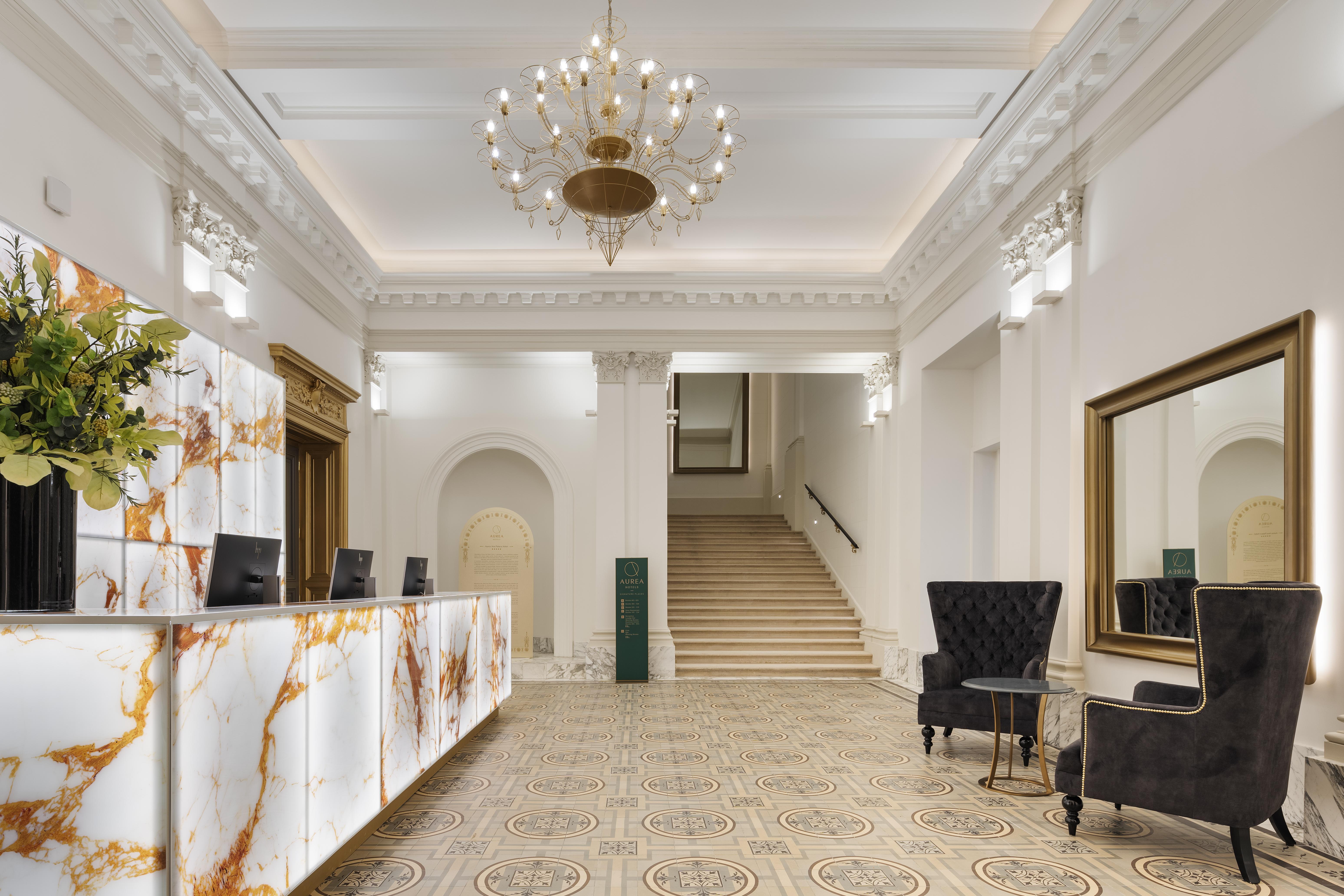 Aurea Ana Palace By Eurostars Hotel Company بودابست المظهر الخارجي الصورة The lobby of the hotel