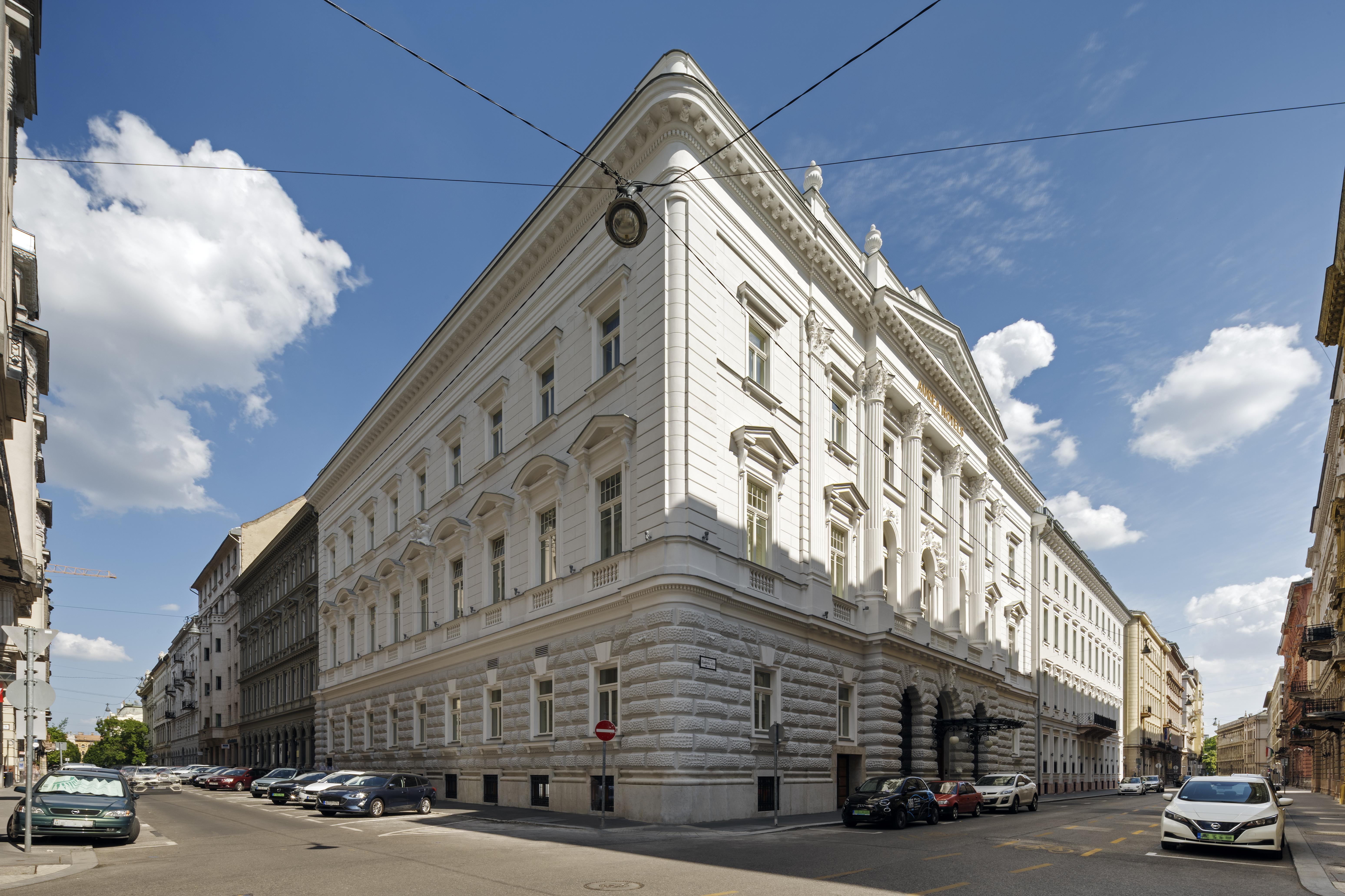 Aurea Ana Palace By Eurostars Hotel Company بودابست المظهر الخارجي الصورة The former headquarters of the German National Museum in Munich