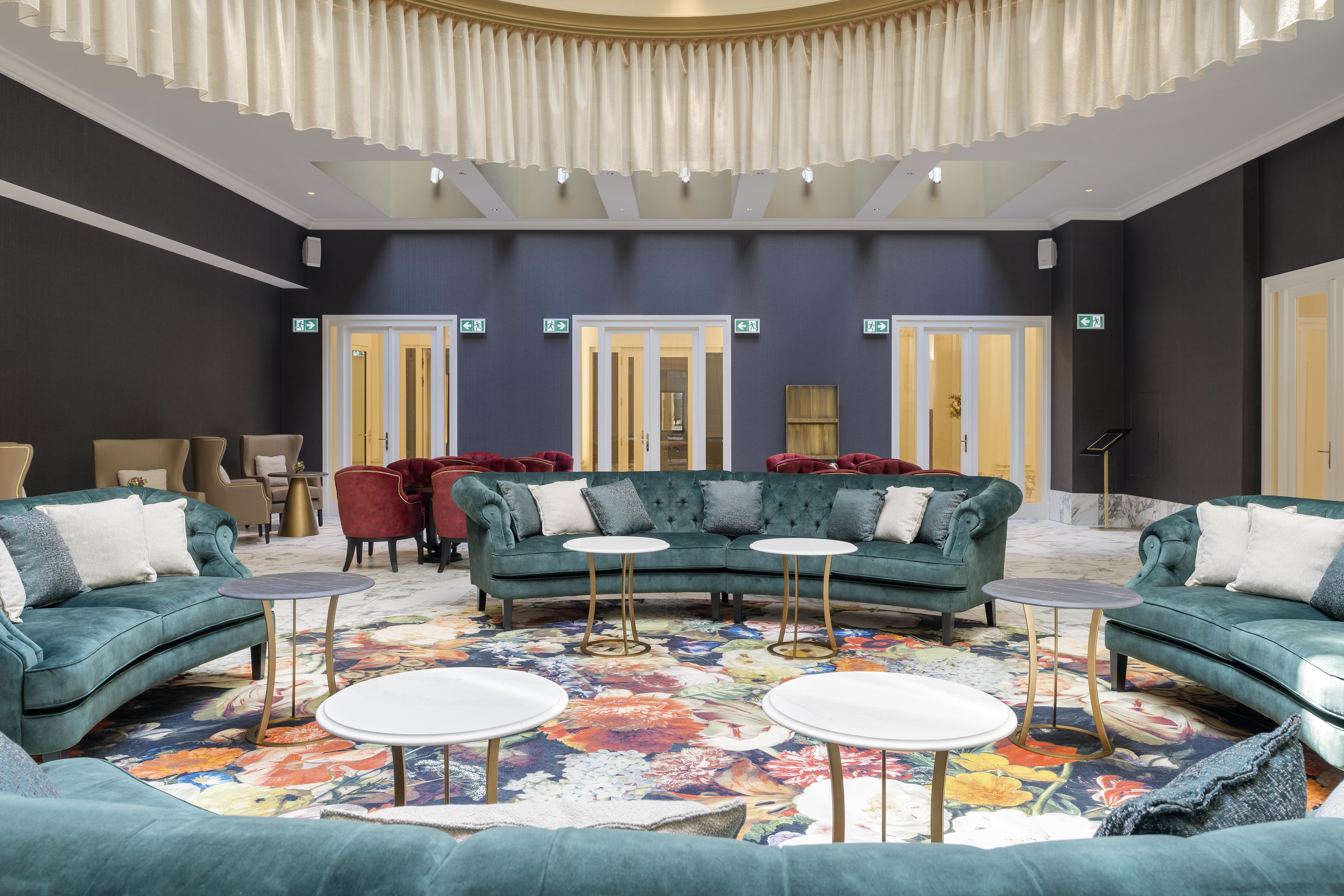Aurea Ana Palace By Eurostars Hotel Company بودابست المظهر الخارجي الصورة The interior of the main building
