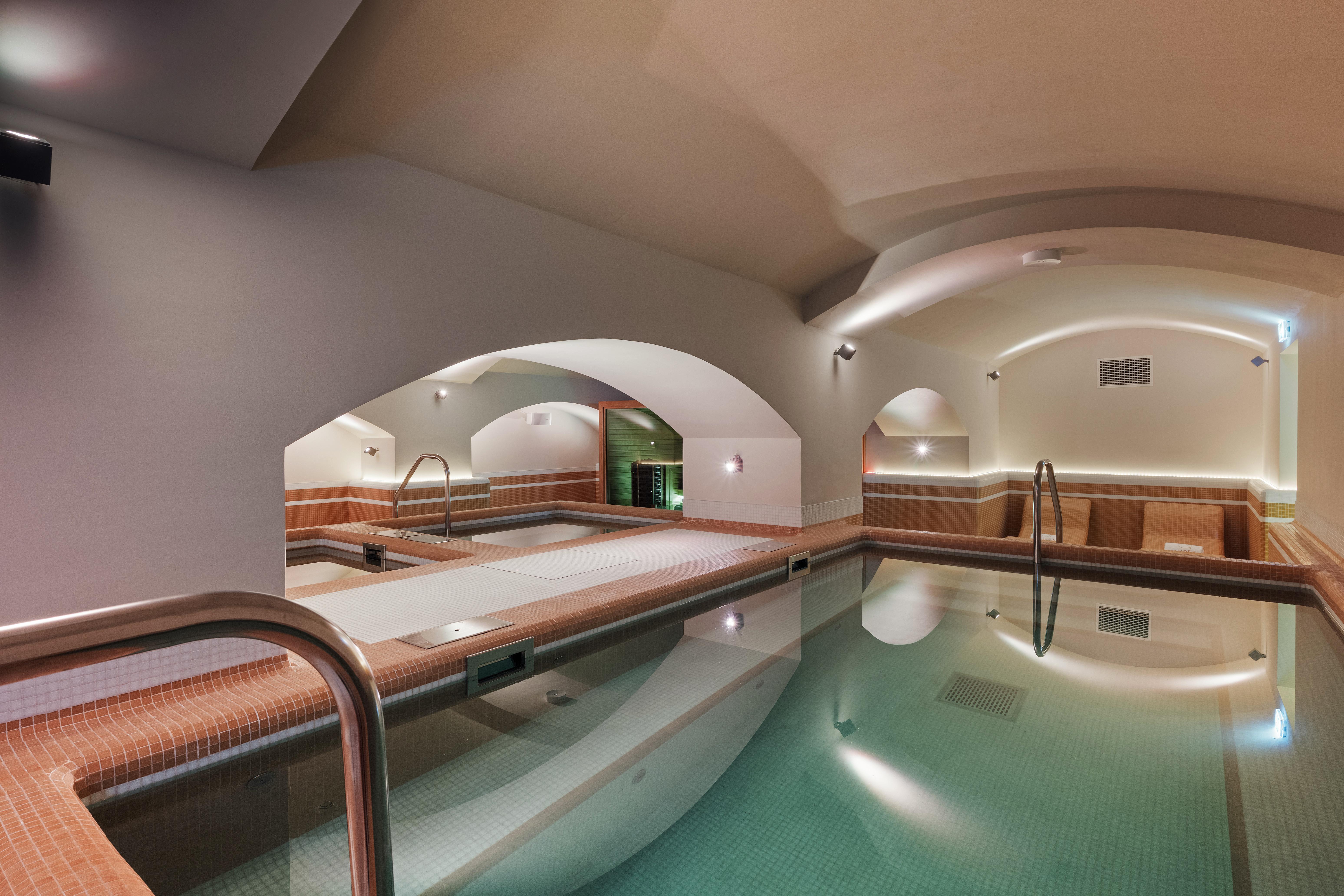 Aurea Ana Palace By Eurostars Hotel Company بودابست المظهر الخارجي الصورة The spa