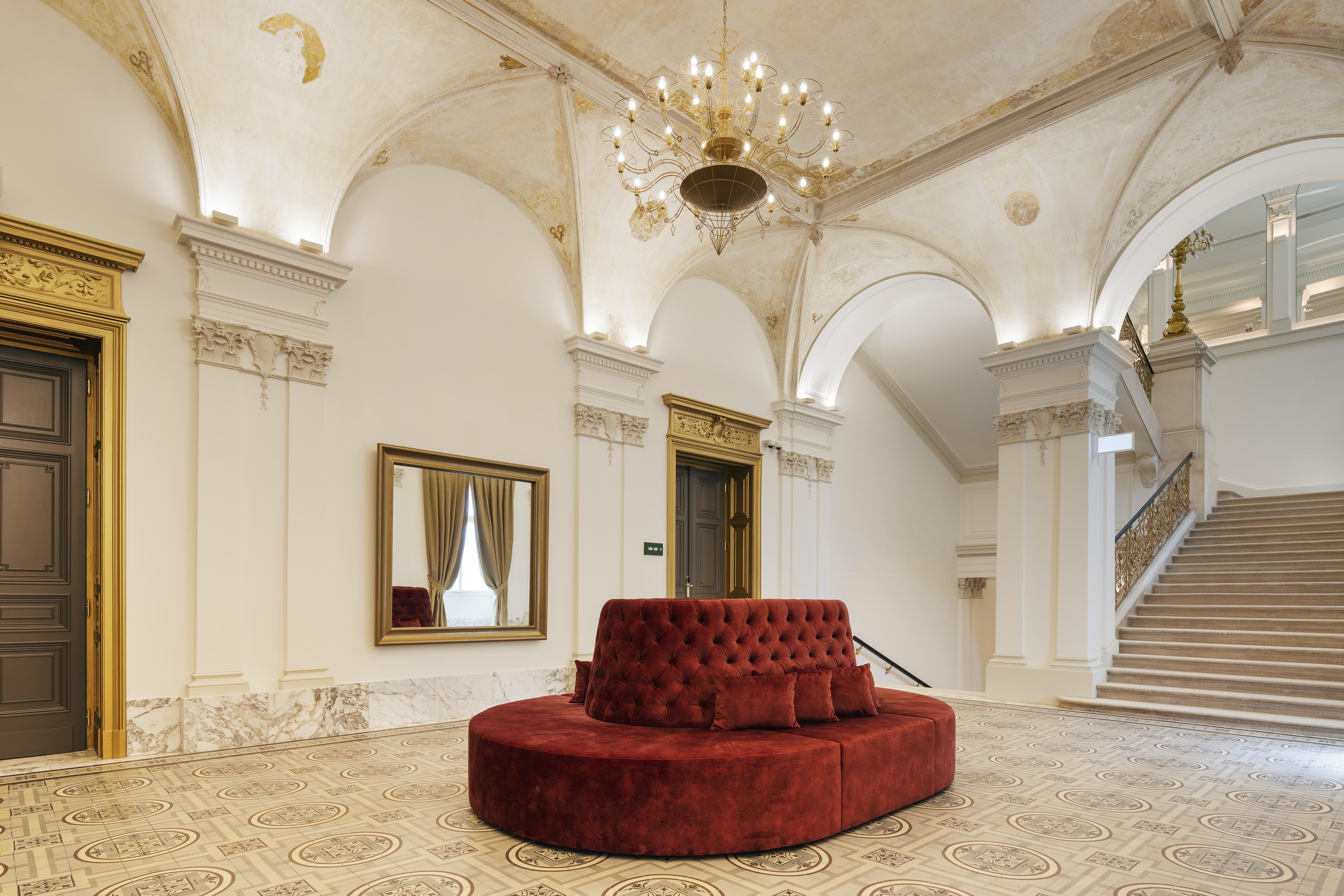 Aurea Ana Palace By Eurostars Hotel Company بودابست المظهر الخارجي الصورة The lobby of the hotel