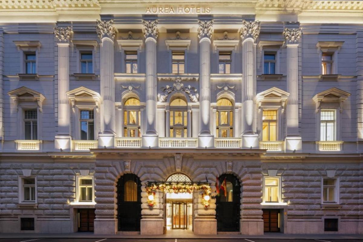 Aurea Ana Palace By Eurostars Hotel Company بودابست المظهر الخارجي الصورة The hotel's main entrance