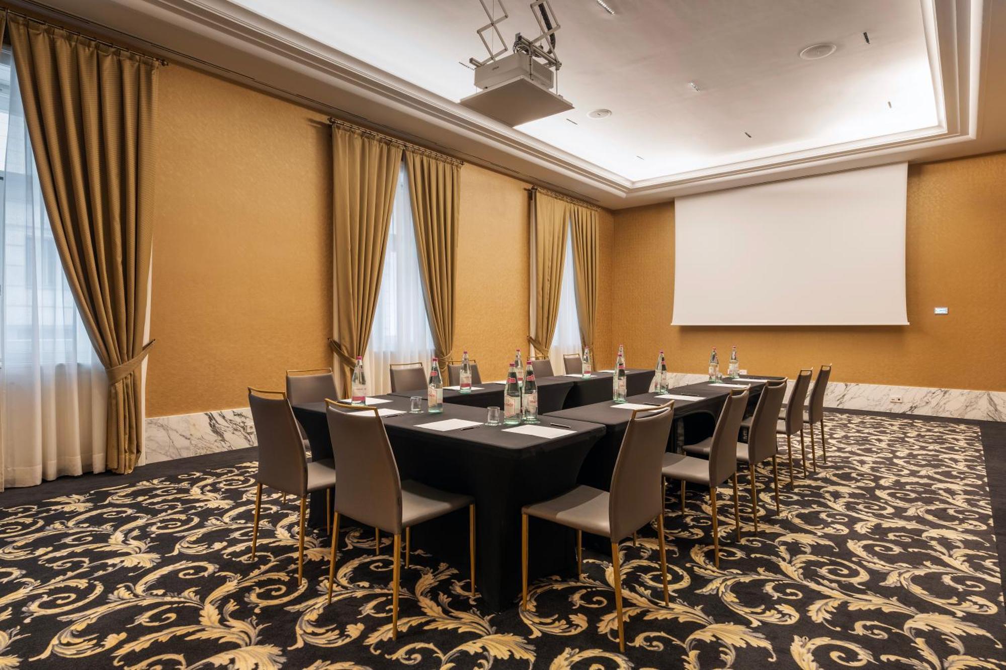 Aurea Ana Palace By Eurostars Hotel Company بودابست المظهر الخارجي الصورة Meeting room
